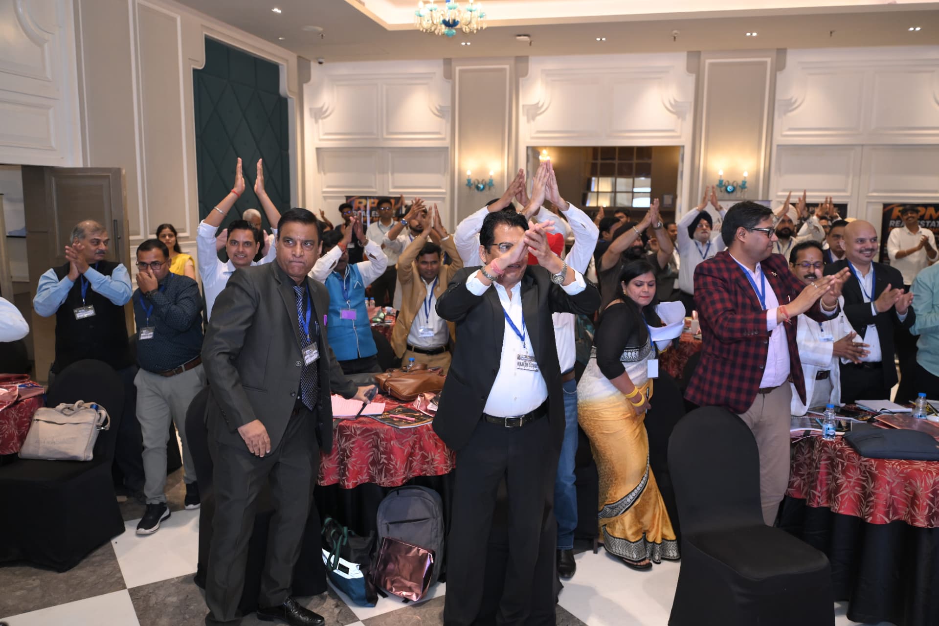 The room applauding after an exercise